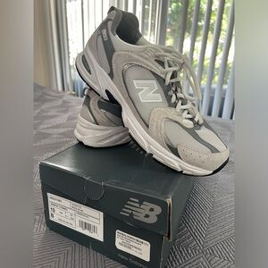 New Balance 530 sneakers (size W10/M8.5)